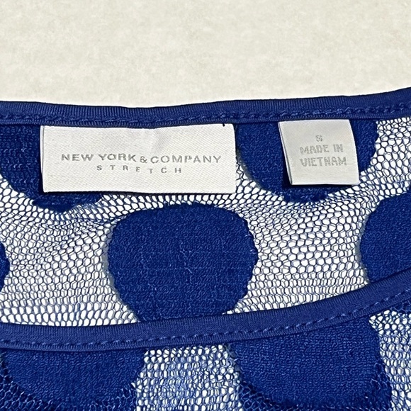 New York & Co. - Womens Sleeveless Blue Top Sz. SM - Picture 4 of 6